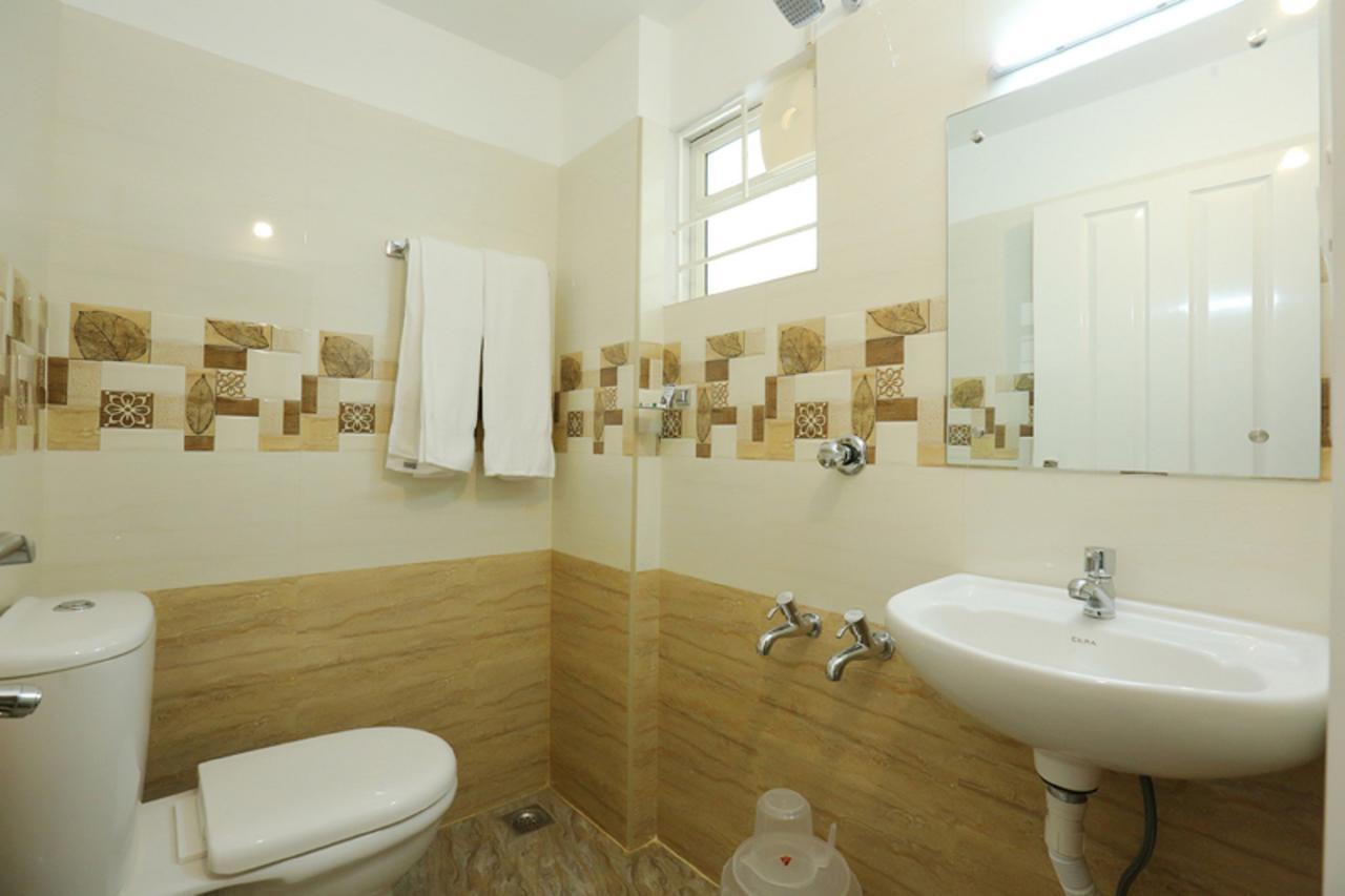 Hotel Swarna Residency Kochi Extérieur photo